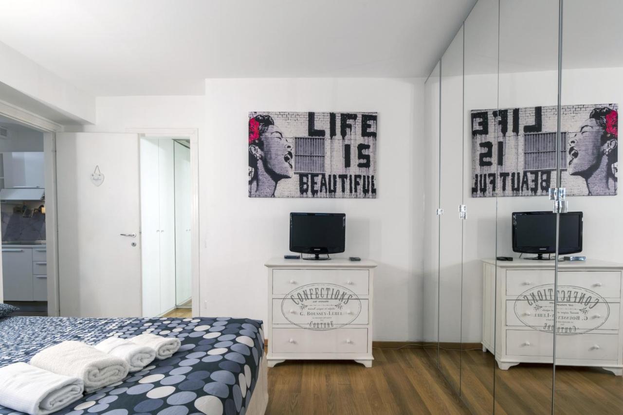 Cozy & Comfy Apt In Navigli Area Milão Exterior foto