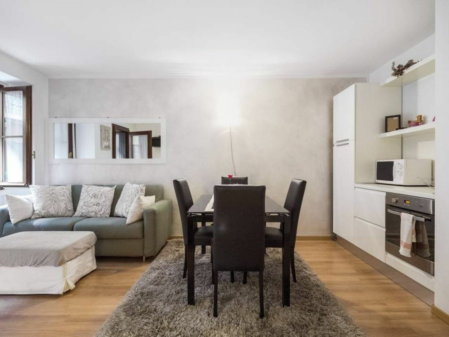 Cozy & Comfy Apt In Navigli Area Milão Exterior foto